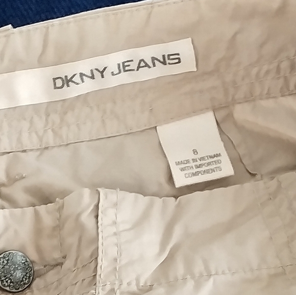 Shorts - Picture 4 of 4